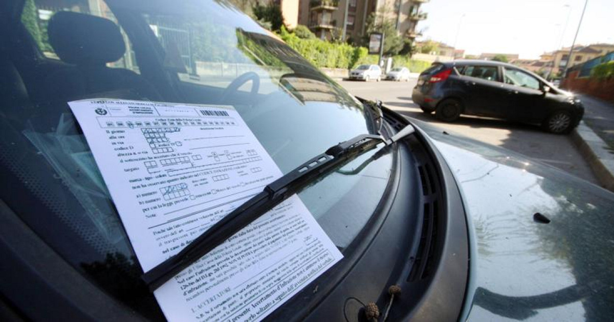 CASSAZIONE SENTENZA 3494/2019: Il dipendente del trasporto pubblico locale non può multare auto sulle strisce